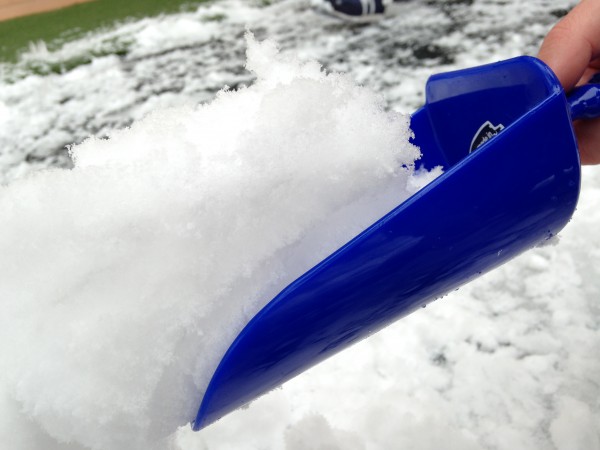 フックス社のお砂場道具で雪だるま作り@木のおもちゃカルテット