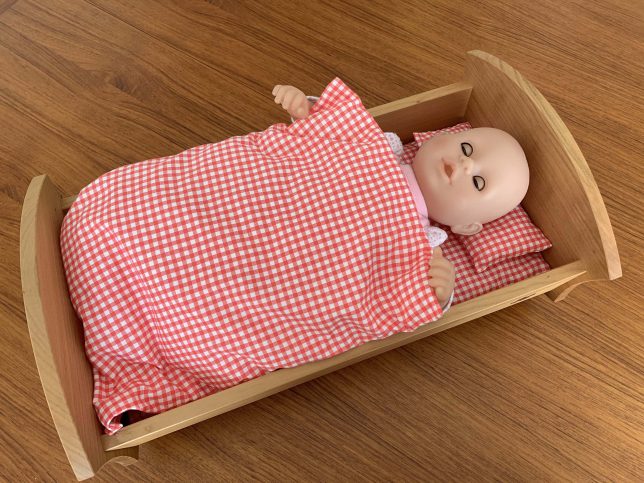 人形用ベッド